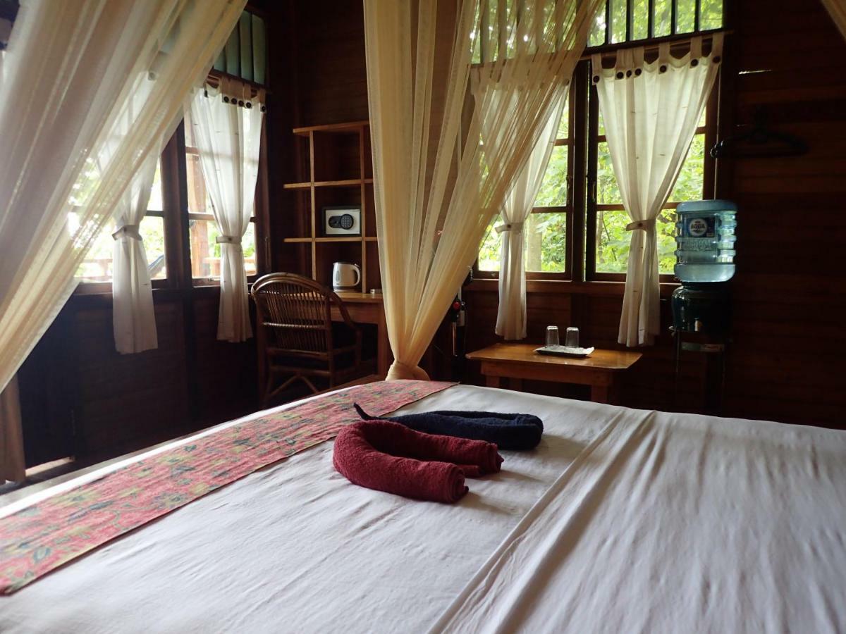 Two Fish Resort Lembeh Bitung Buitenkant foto
